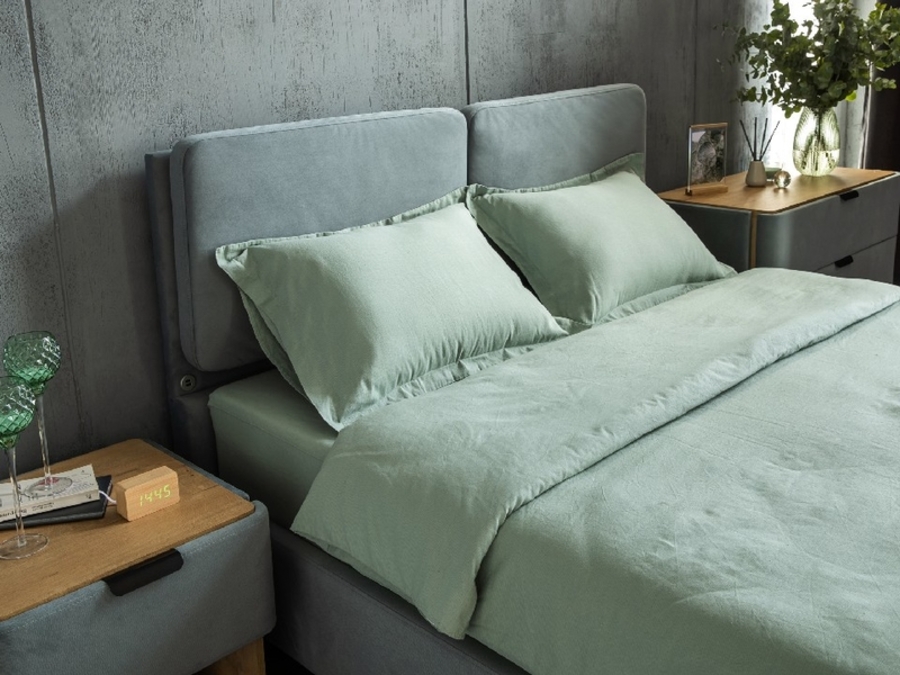 кровать с USB разъемом